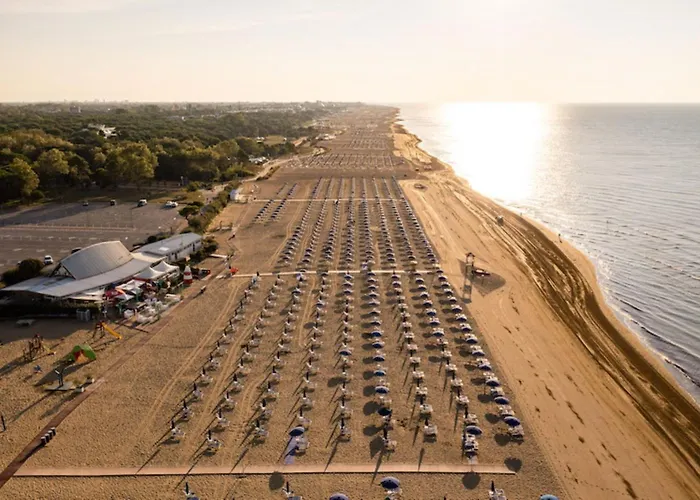 Functional With Balcony-beahost Appartement