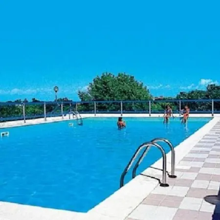 Functional With Balcony-beahost * Lo Stallone