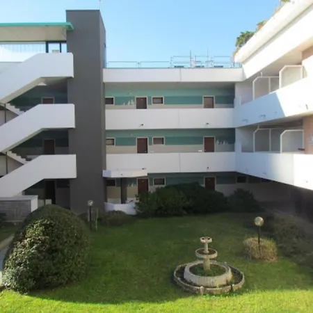 Appartamento Functional With Balcony-beahost